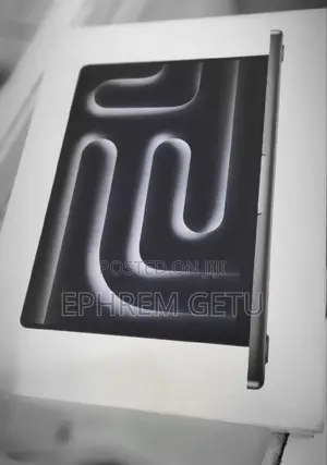 New Apple MacBook Pro 2023 M3 14-Inch 18GB Apple M3 Pro SSD 512GB