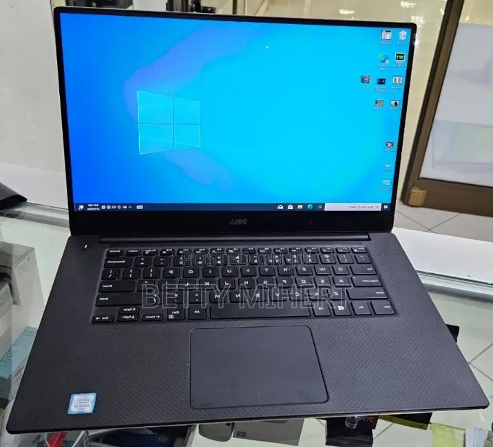 New Laptop Dell XPS 15 16GB Intel Core I5 SSD 512GB