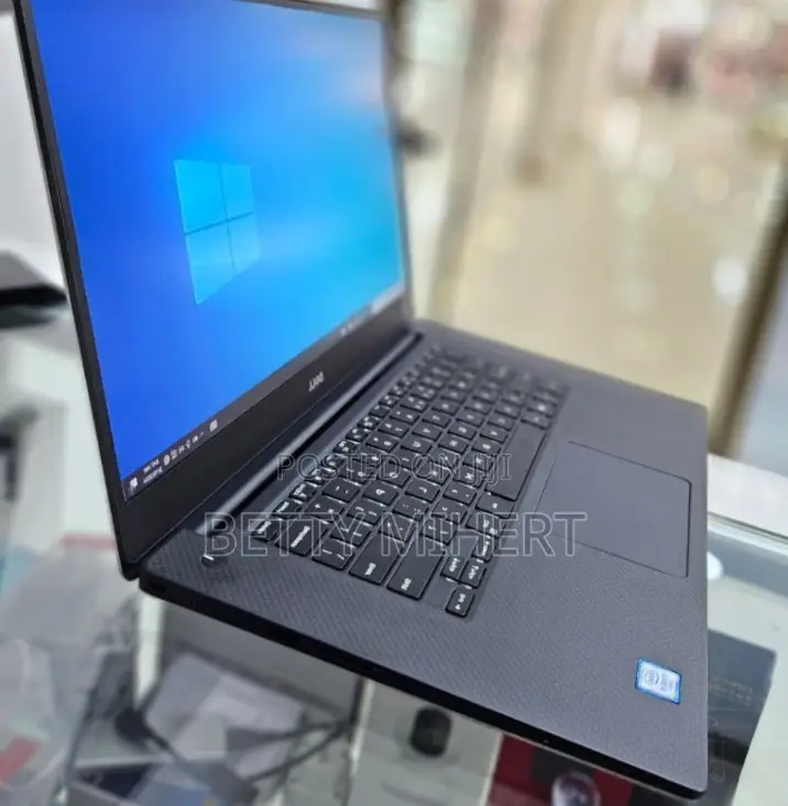 New Laptop Dell XPS 15 16GB Intel Core I5 SSD 512GB