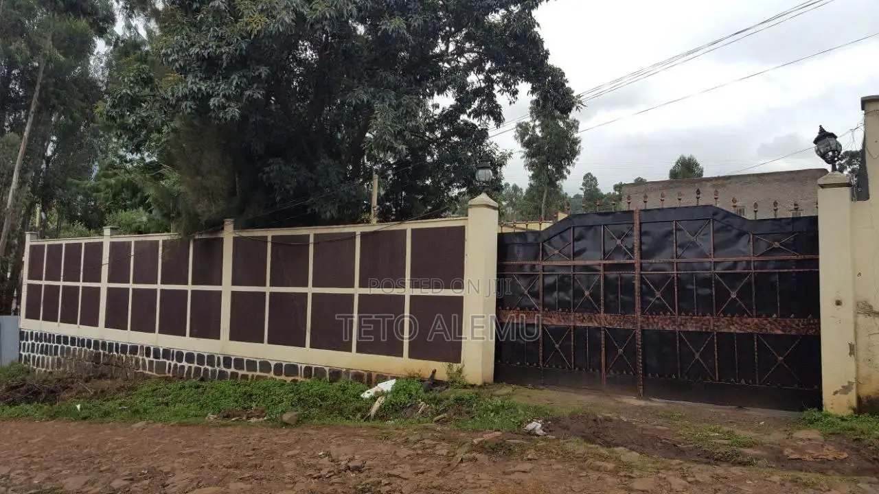 የሚሸጥ ቦታ ካሳችስ