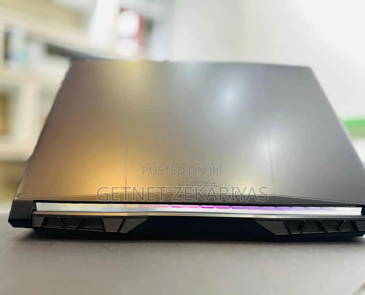 New Laptop MSI Crosshair 17 16GB Intel Core I7 SSD 512GB