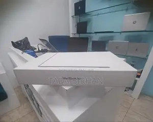 New Laptop Apple MacBook Air 2022 M2 16GB Intel Core i7 SSD 256GB