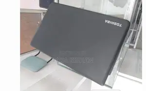 Laptop Toshiba Satellite C850 4GB Intel Core i5 HDD 350GB