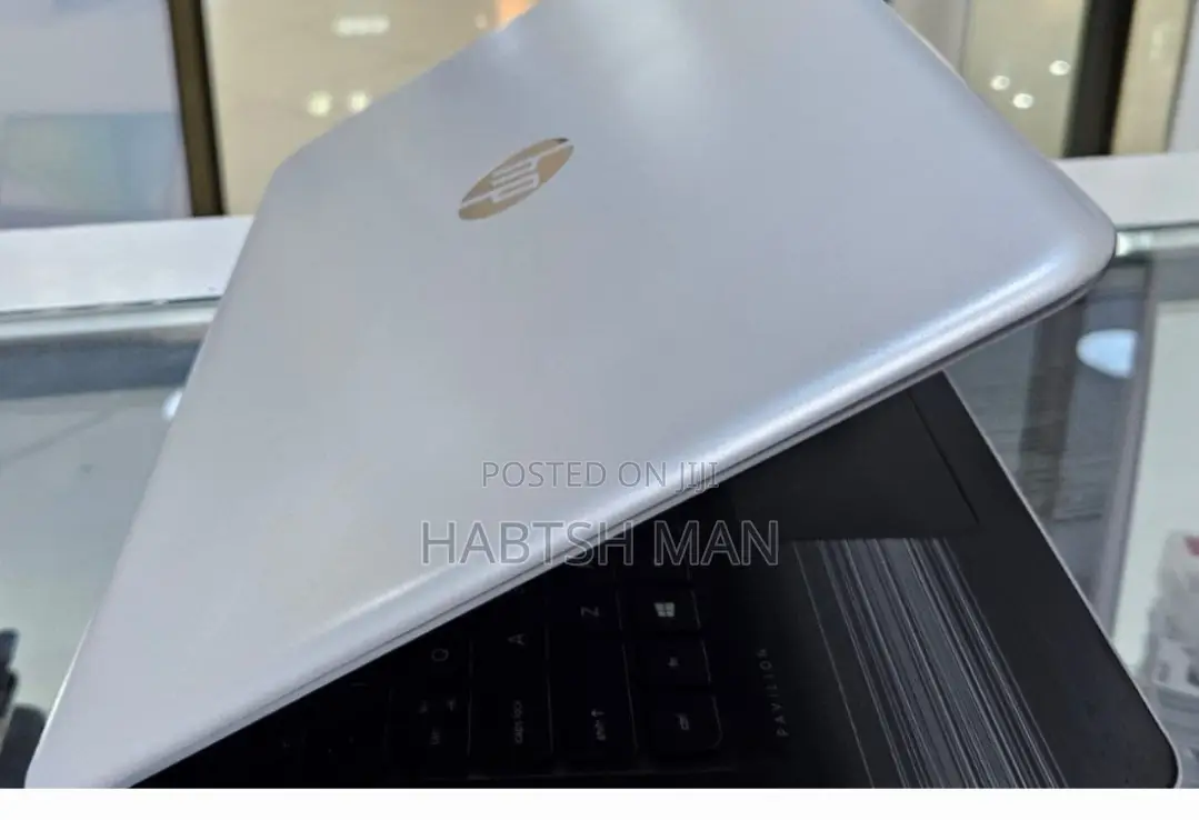 New Laptop HP Pavilion 15 8GB Intel Core i5 SSD 512GB