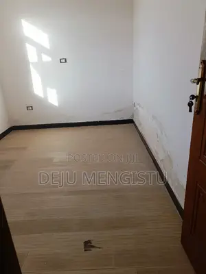 5bdrm House in ሰባ ሁለት(72), Bole for rent