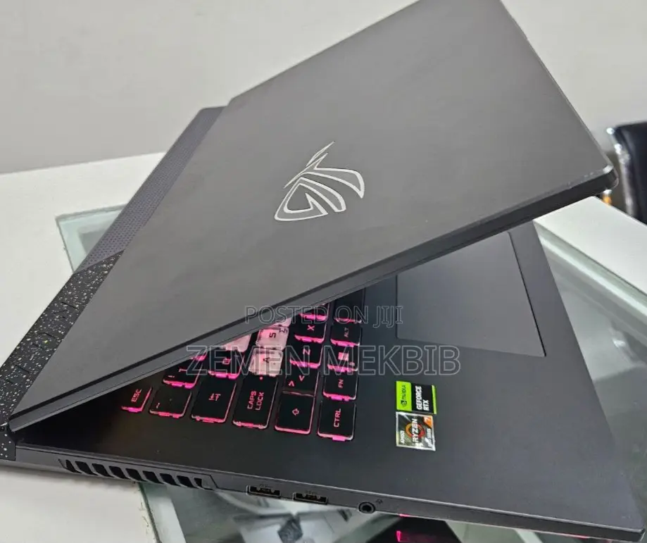 New Laptop Asus ROG Strix G15 16GB AMD Ryzen 7 SSD 1T