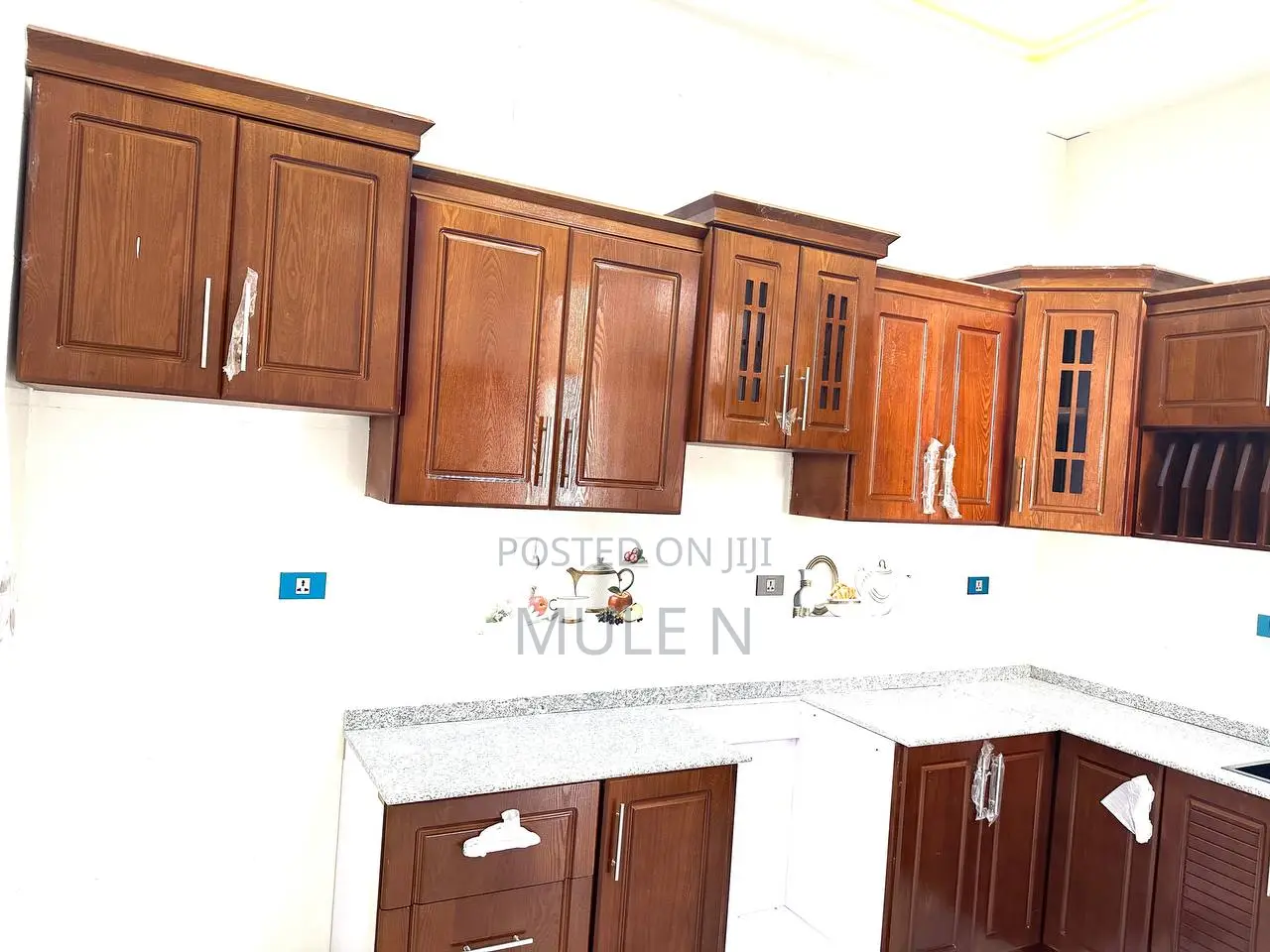 Furnished 3bdrm Villa in Ayat 49, Yeka for sale
