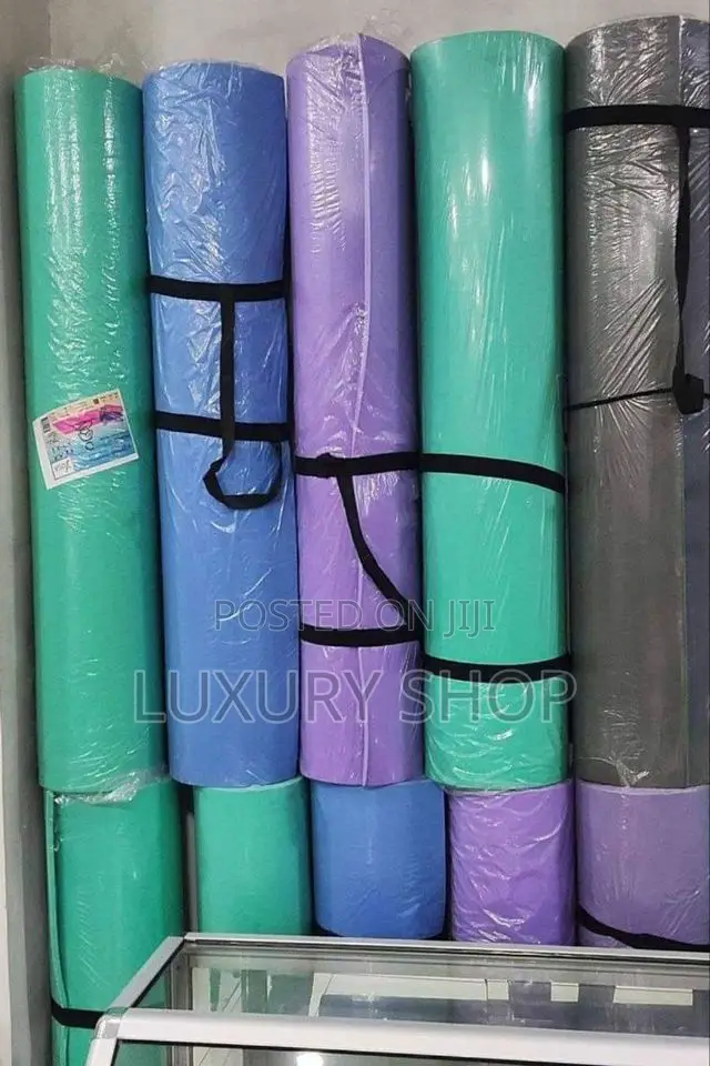 ትልቁ (Larger) Yoga Mat"