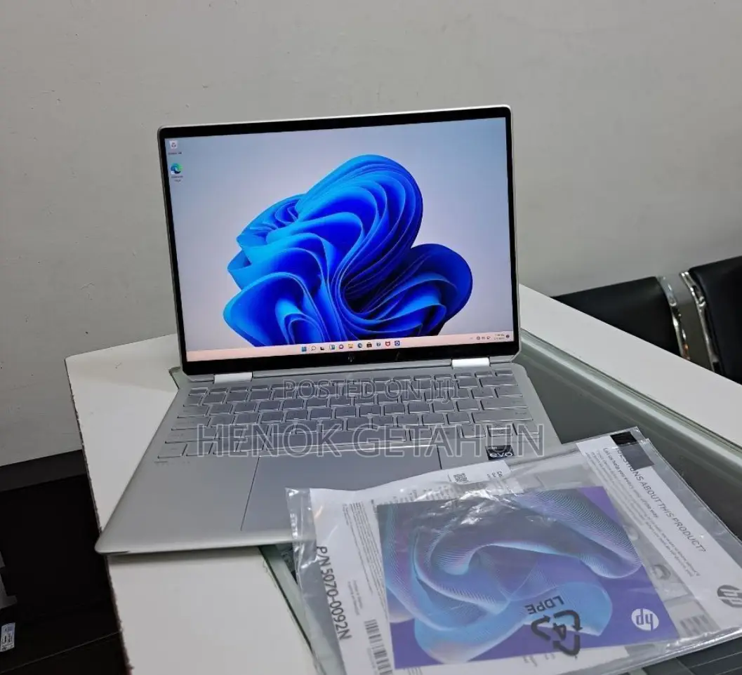 New Laptop HP Spectre 8GB Intel Core I5 SSD 512GB