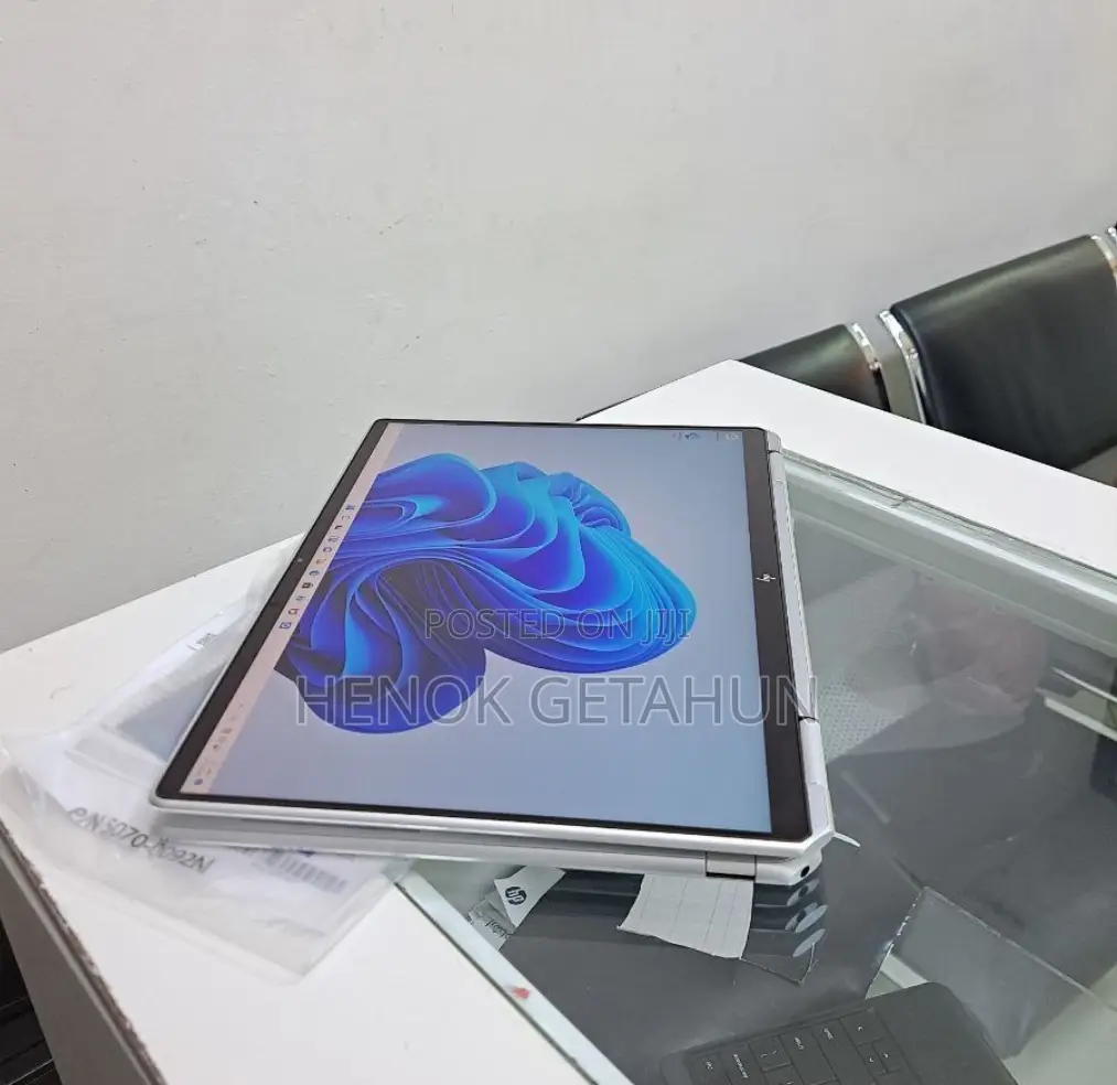 New Laptop HP Spectre 8GB Intel Core I5 SSD 512GB