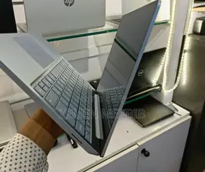 New Laptop Microsoft Surface Pro 9 8GB Intel Core I5 SSD 256GB