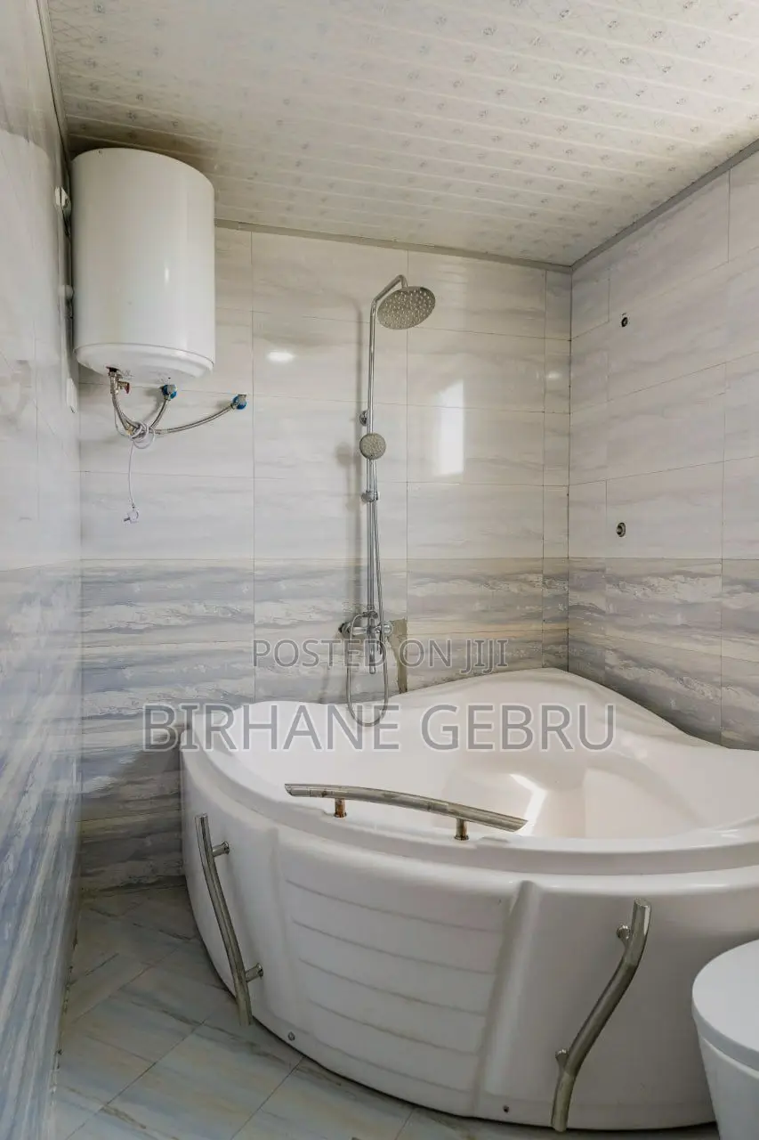 Lexure Apartiment Rent