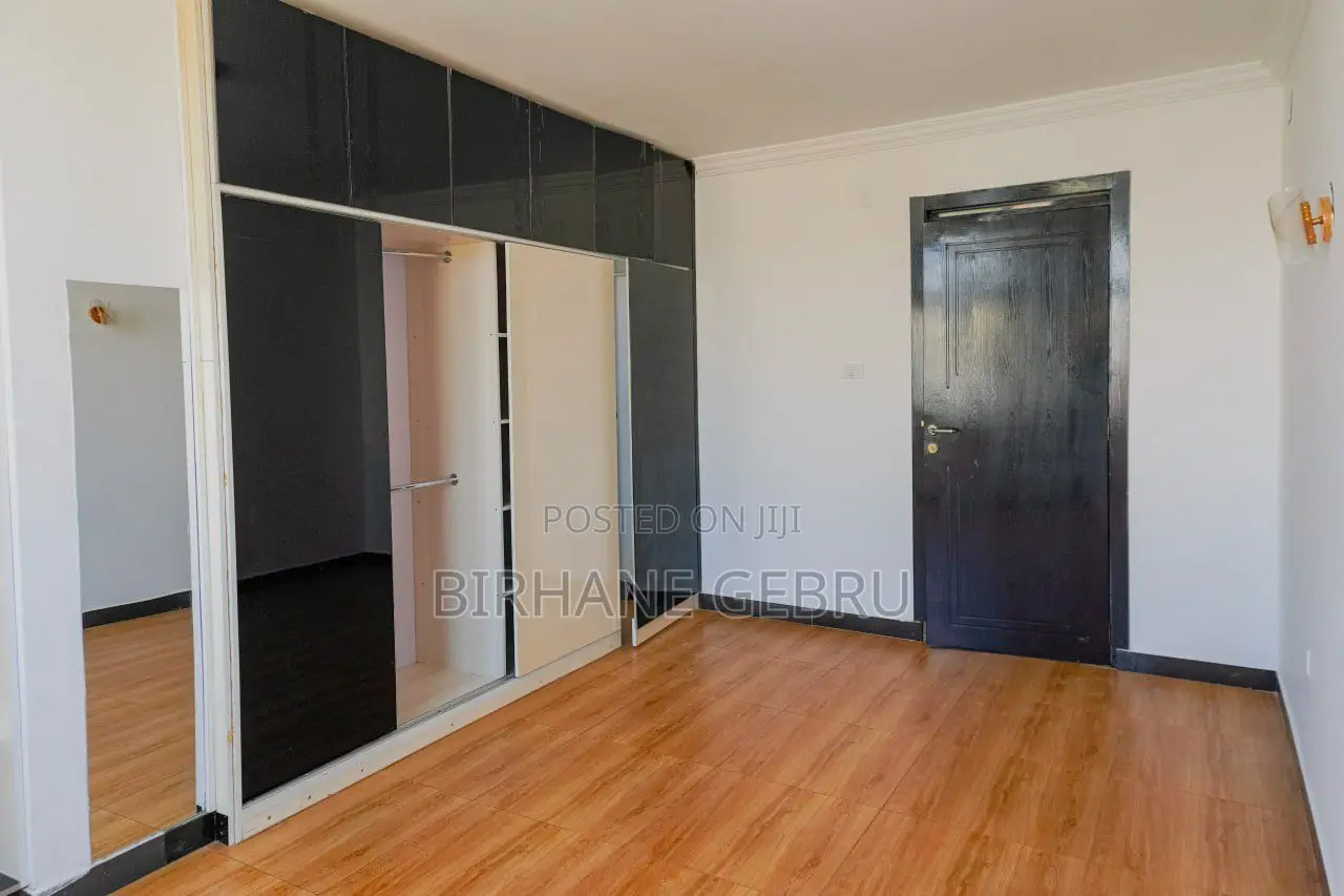 Lexure Apartiment Rent