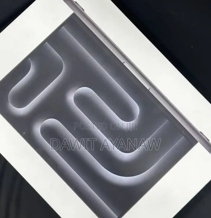 New Apple MacBook Pro 2023 M3 Pro 14-Inch 18GB Apple M3 SSD 512GB