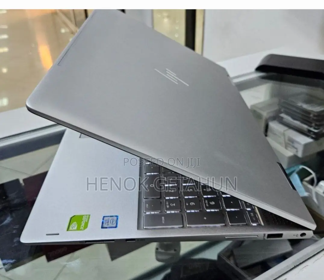 New Laptop HP Envy X360 8GB Intel Core I5 SSD 512GB