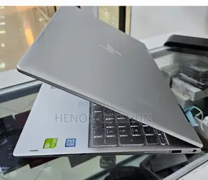 New Laptop HP Envy X360 8GB Intel Core I5 SSD 512GB