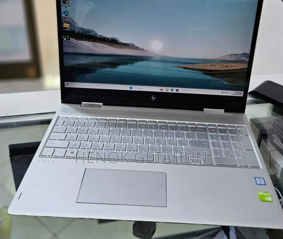 New Laptop HP Envy X360 8GB Intel Core I5 SSD 512GB