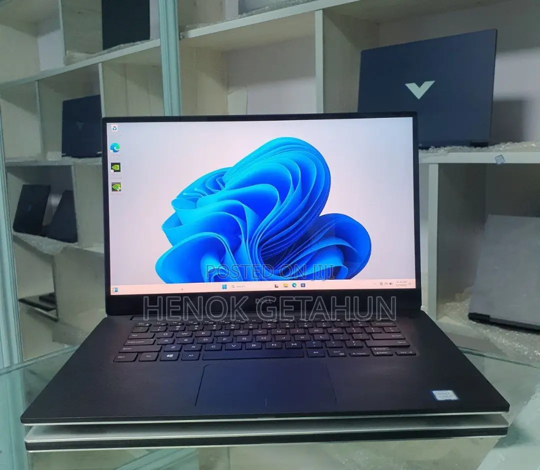 New Laptop Dell XPS 15 32GB Intel Core I7 SSD 1T