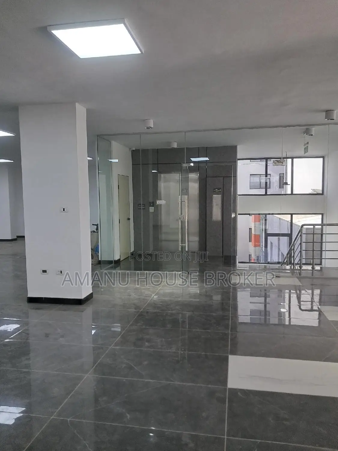 Urgent Rent Office AA Bolle 476sqm Main Road Very Beautiful