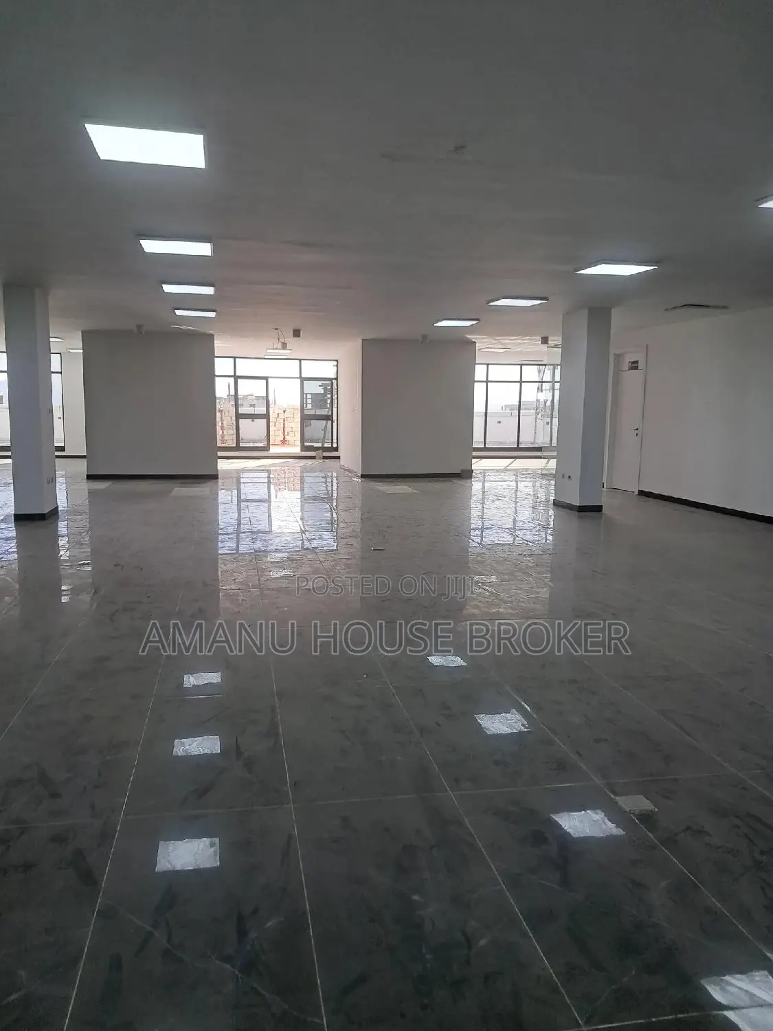 Urgent Rent Office AA Bolle 476sqm Main Road Very Beautiful