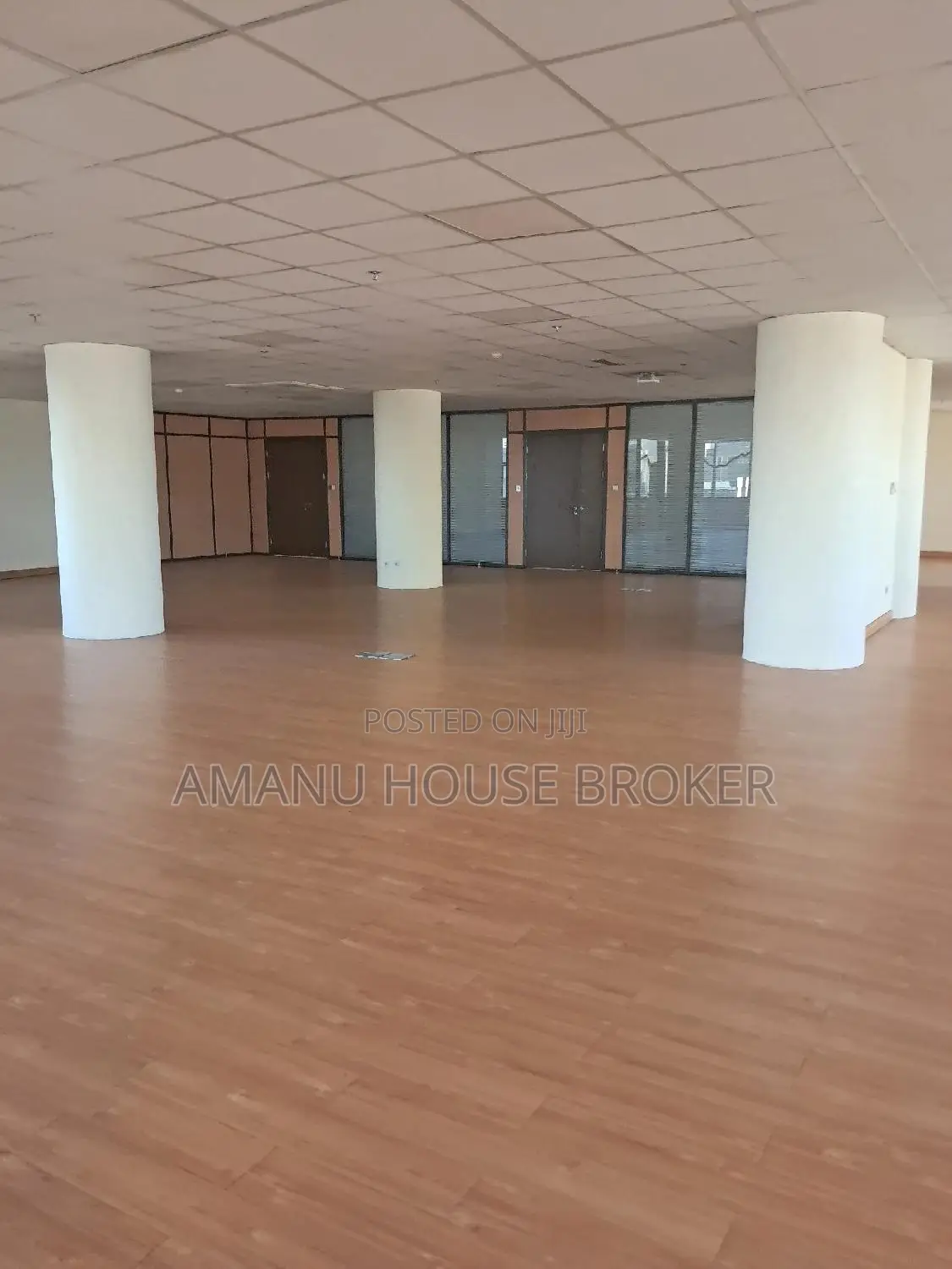 Urgent Rent Office 360sqm, 34psqm AA Mexico