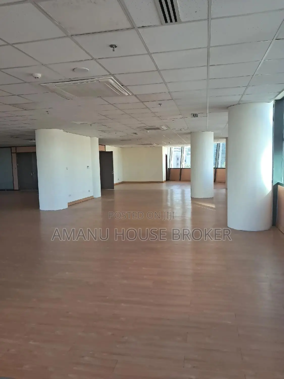 Urgent Rent Office 360sqm, 34psqm AA Mexico