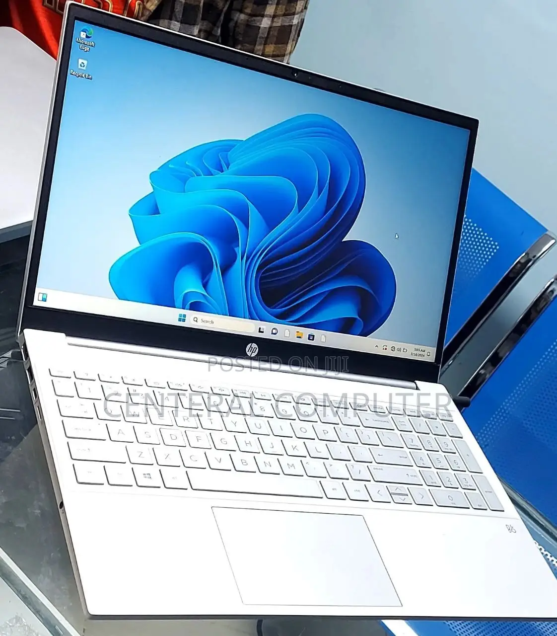 New Laptop HP Pavilion 17t 8GB Intel Core I7 SSD 512GB