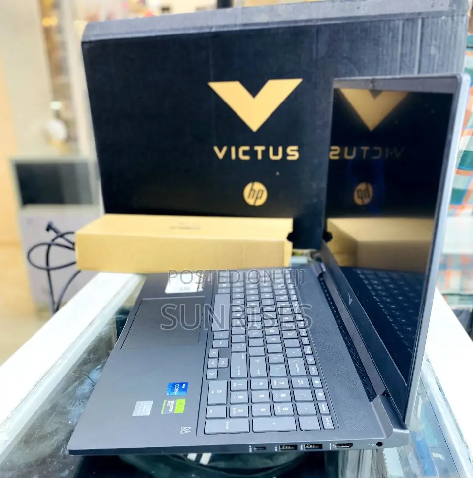 New Laptop HP Victus 16 16GB Intel Core I7 SSD 512GB