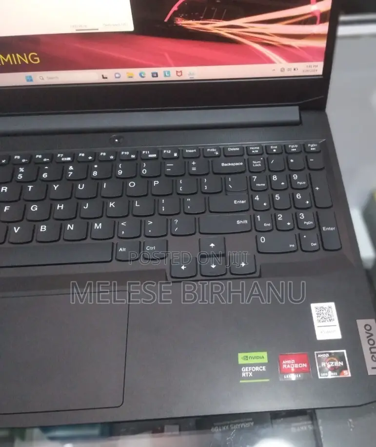 New Laptop Lenovo 8GB AMD Ryzen 5 SSD 512GB