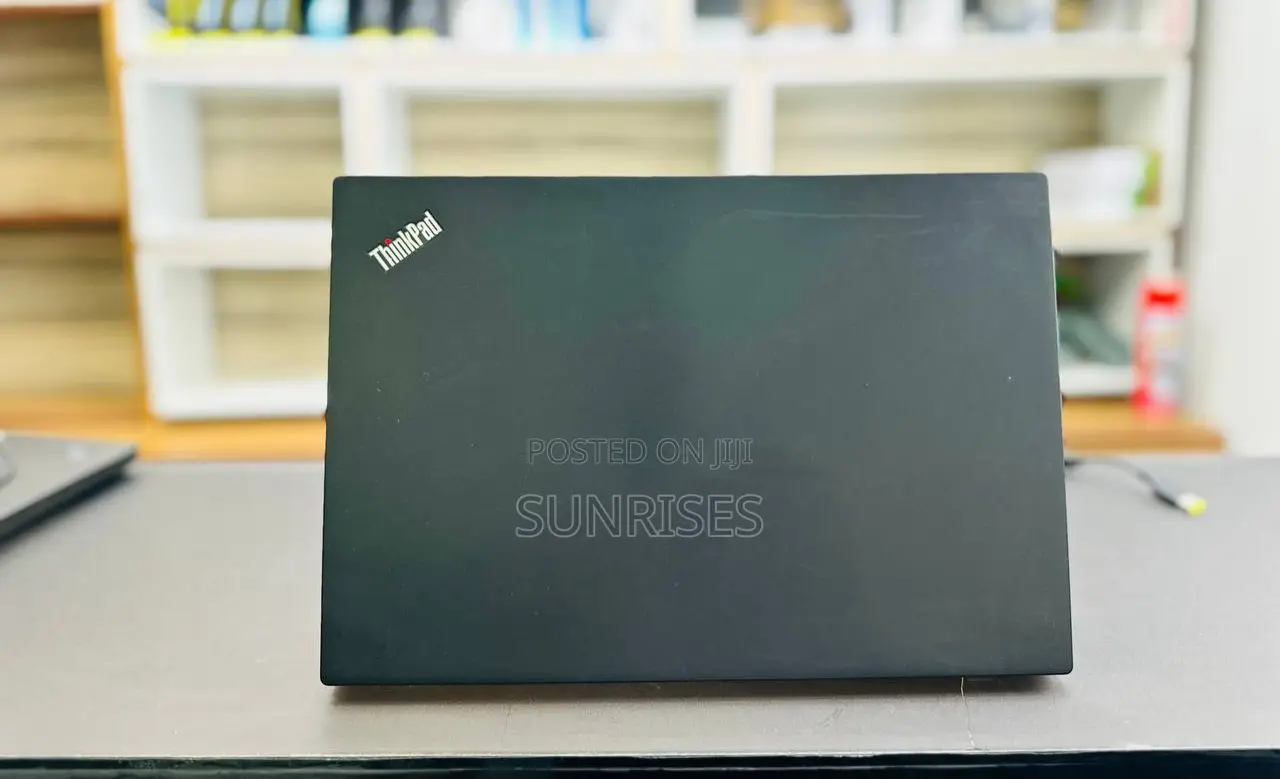 New Laptop Lenovo ThinkPad A21p 8GB Intel Core I7 SSD 256GB