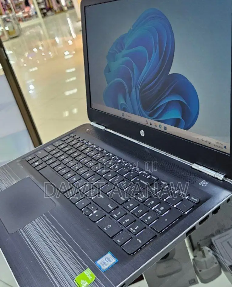 New Laptop HP Pavilion 15 8GB Intel Core I5 SSD 512GB