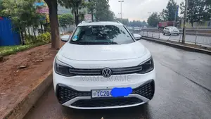 Photo - New Volkswagen ID.6 2022 White