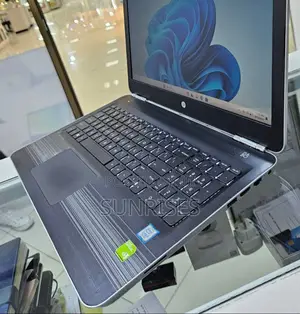 New Laptop HP Pavilion 15 8GB Intel Core I5 SSD 512GB