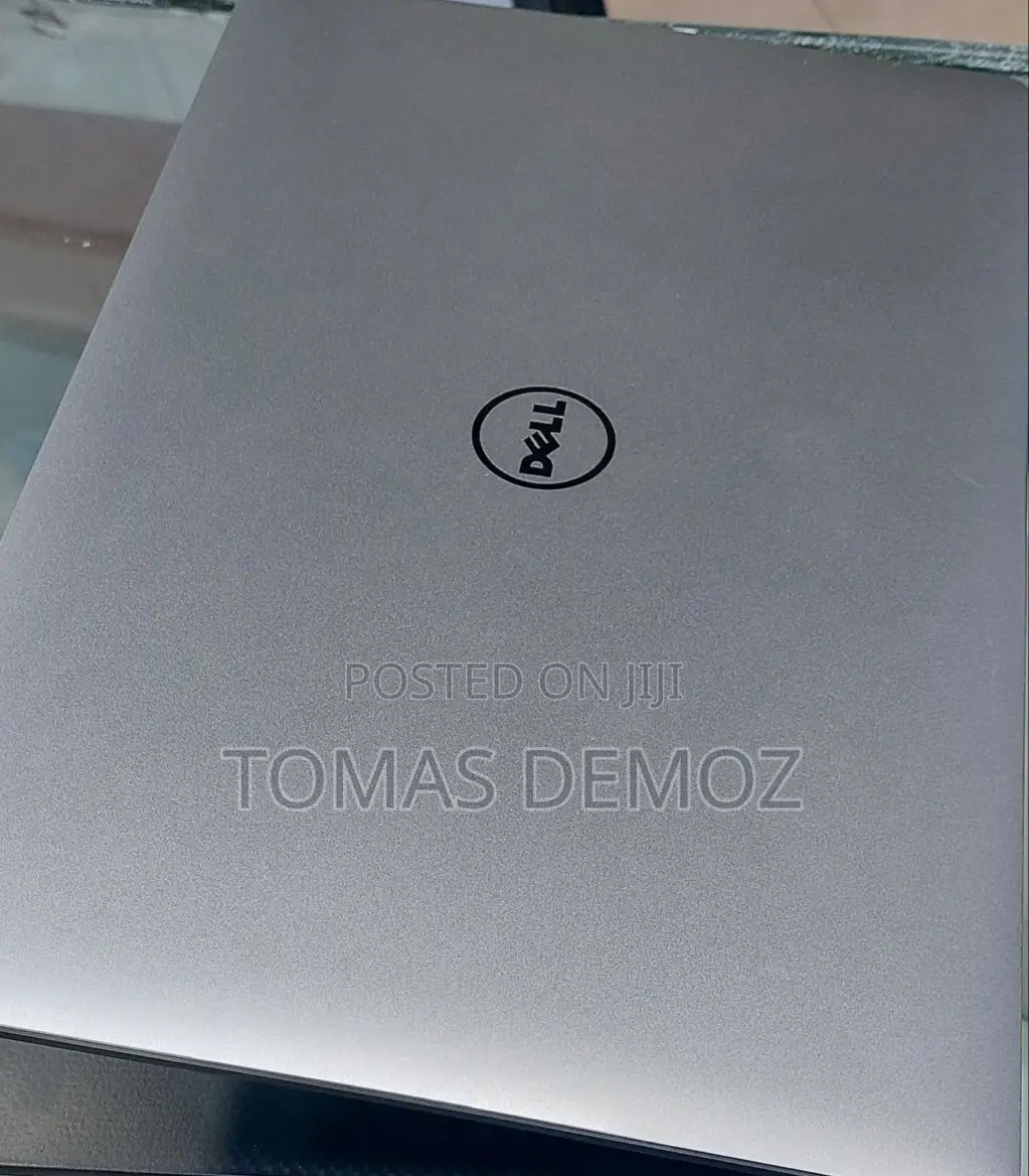 New Laptop Dell XPS 15 16GB Intel Core I9 SSD 512GB