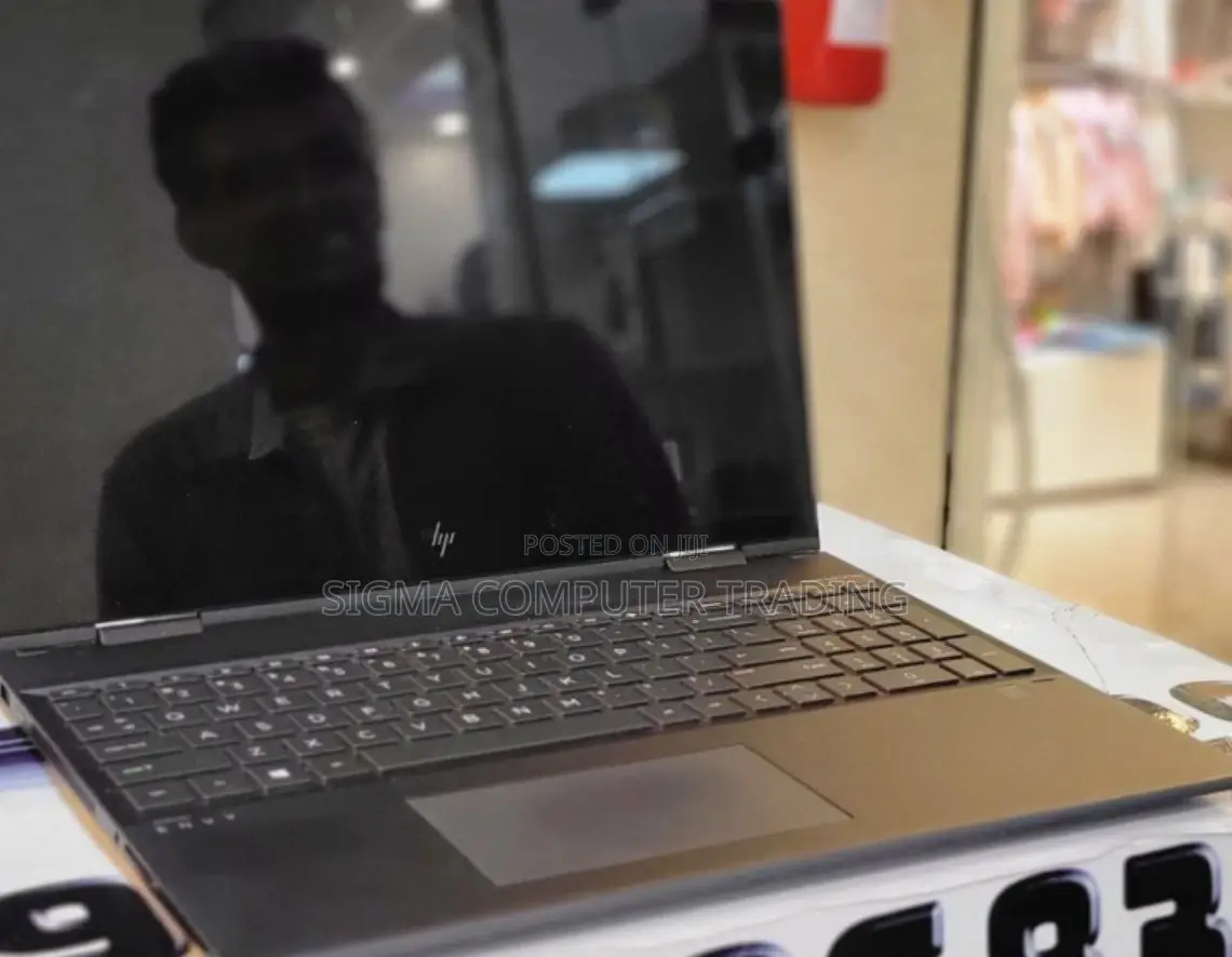 New Laptop HP Envy X360 8GB AMD Ryzen 5 SSD 512GB