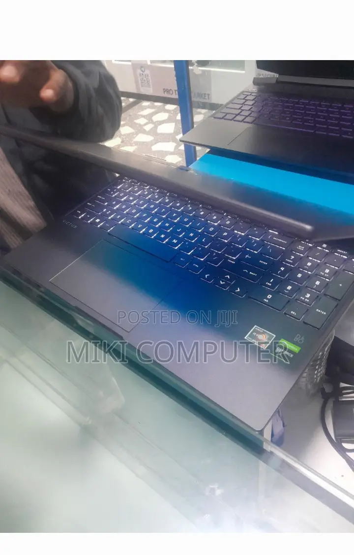 New Laptop HP Victus 15 8GB AMD Ryzen 5 SSD 512GB
