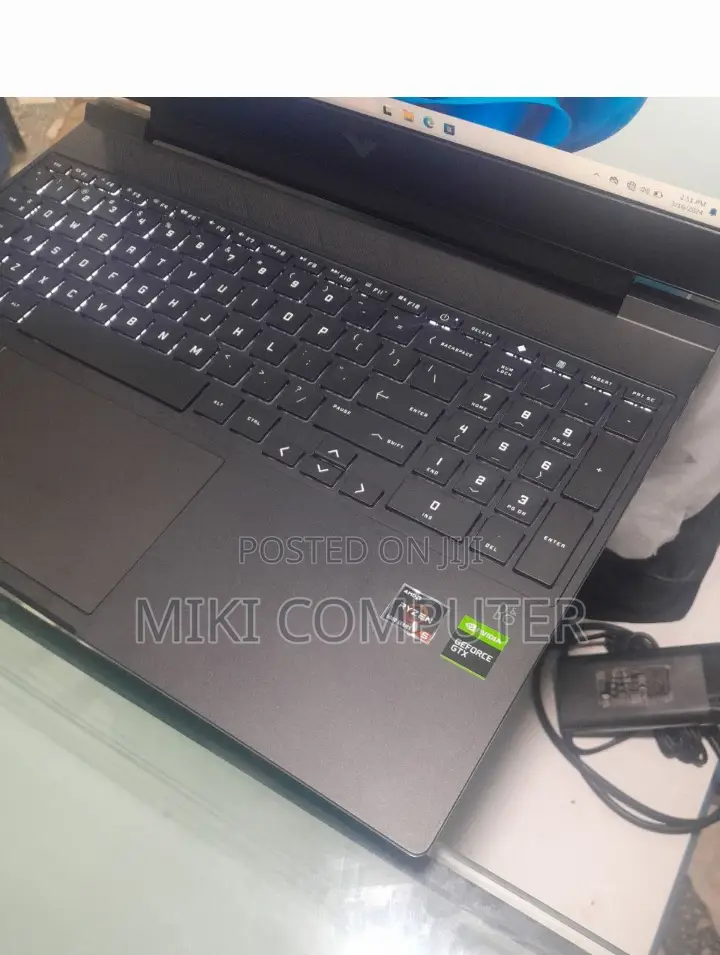 New Laptop HP Victus 15 8GB AMD Ryzen 5 SSD 512GB