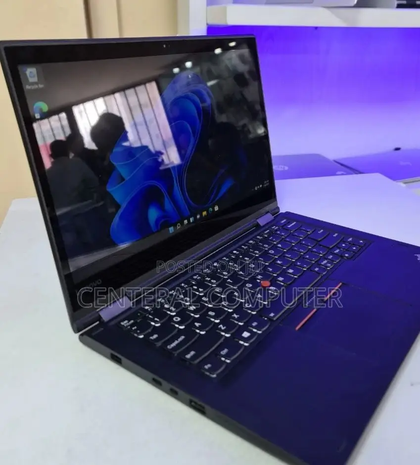 New Laptop Lenovo ThinkPad Yoga 370 8GB Intel Core I5 SSD 512GB