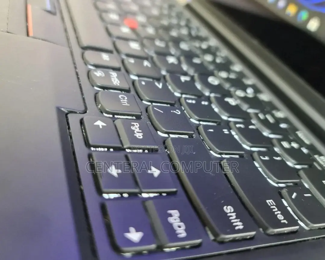 New Laptop Lenovo ThinkPad Yoga 370 8GB Intel Core I5 SSD 512GB