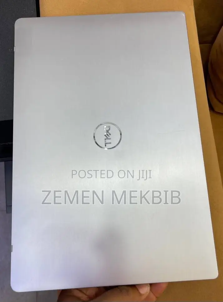 New Laptop Dell 8GB Intel Core I7 SSD 256GB