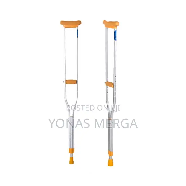 Crutches: Easy to Adjust Height(9 Adjustable Buttons)