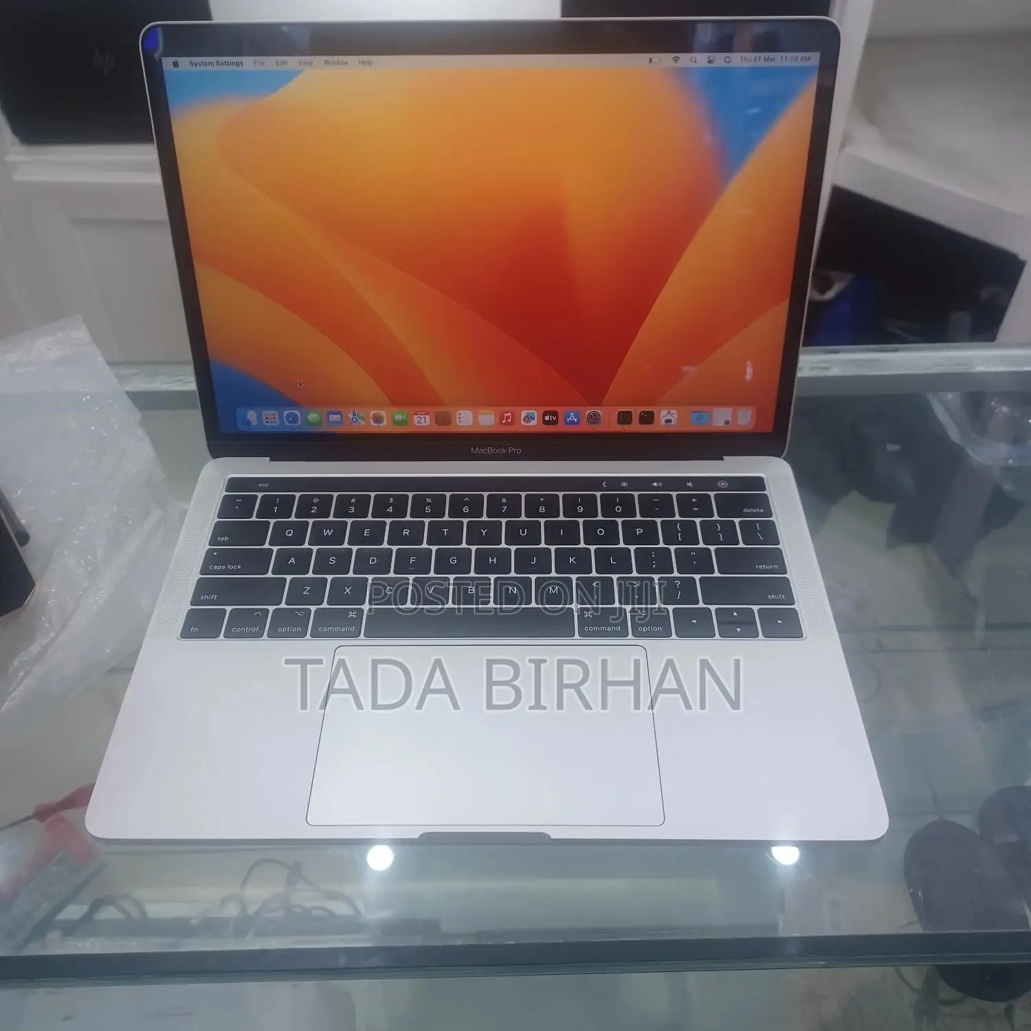 New Laptop Apple MacBook Pro 2017 8GB Intel Core i5 SSD 256GB