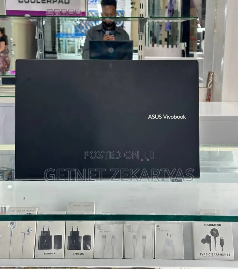 New Laptop Asus VivoBook 15 X505BA 8GB Intel Core I3 SSD 256GB