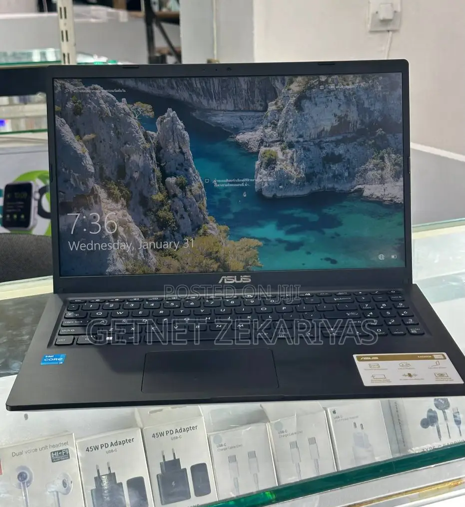 New Laptop Asus VivoBook 15 X505BA 8GB Intel Core I3 SSD 256GB