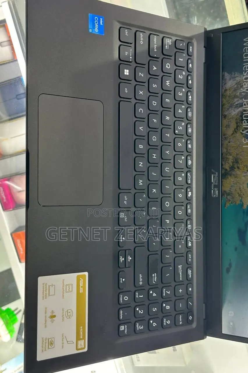 New Laptop Asus VivoBook 15 X505BA 8GB Intel Core I3 SSD 256GB