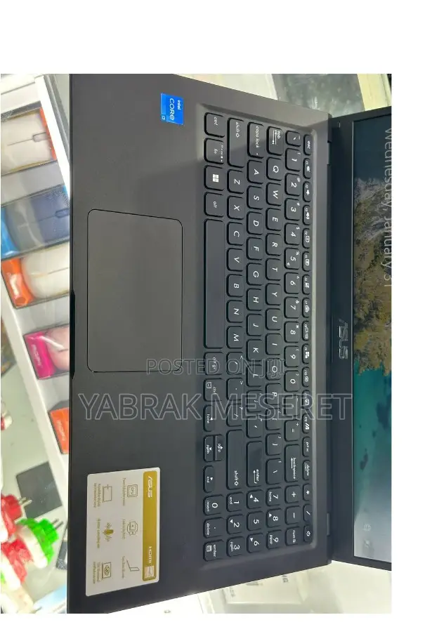 New Laptop Asus VivoBook 15 X505BA 8GB Intel Core I3 SSD 256GB