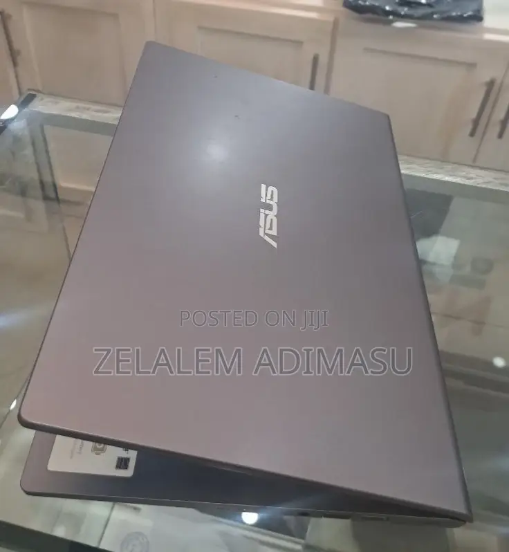 New Laptop Asus VivoBook 15 X505BA 8GB Intel Core I3 SSD 256GB