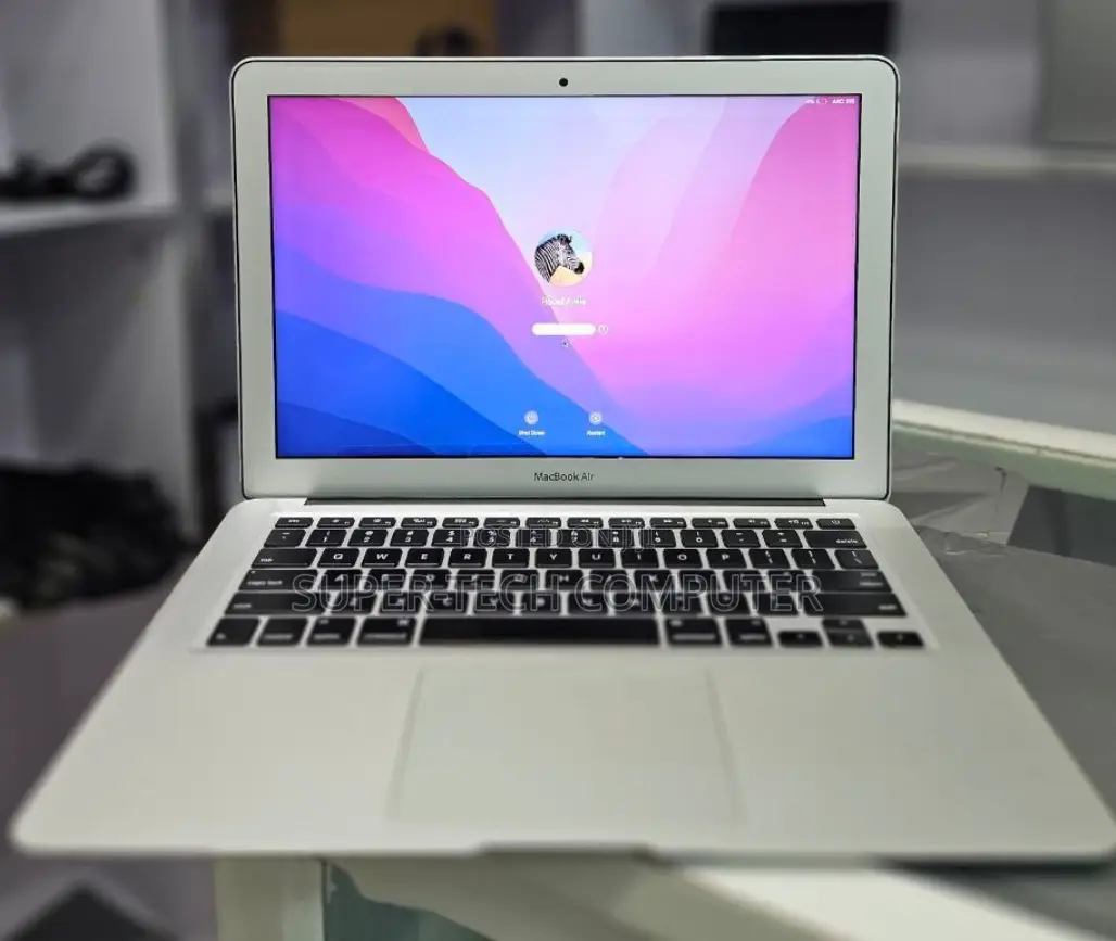 New Laptop Apple MacBook Air 2017 8GB Intel Core i5 SSD 128GB