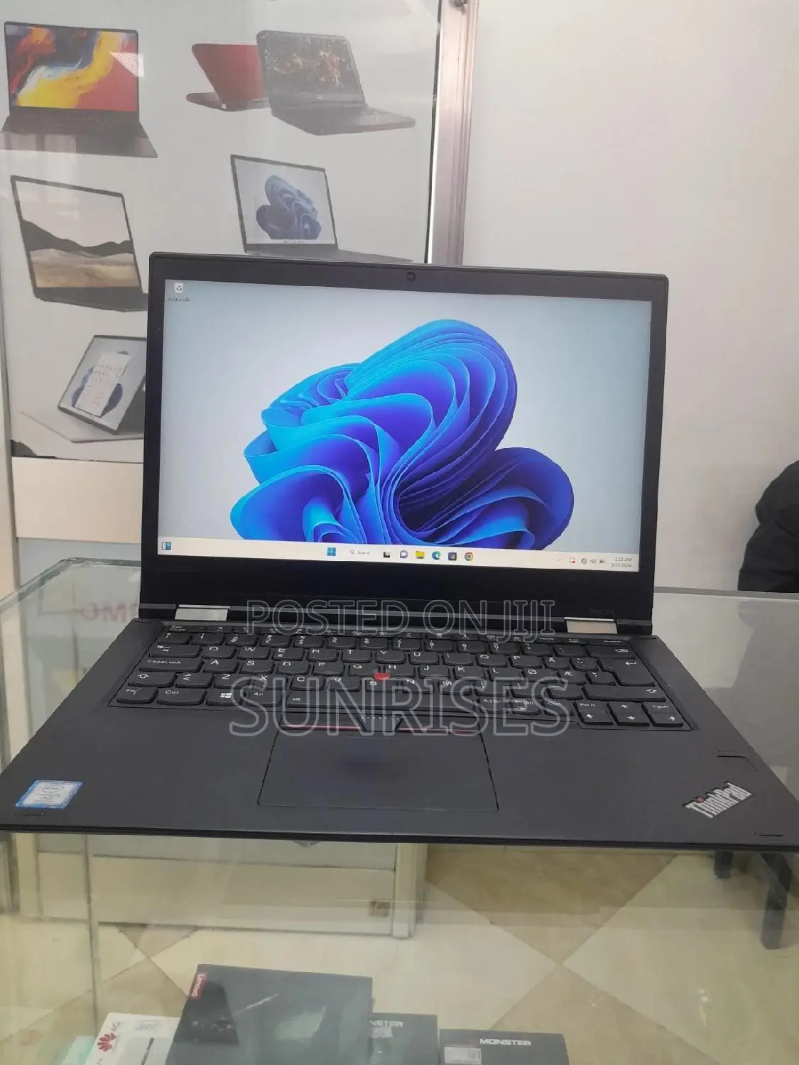 New Laptop Lenovo ThinkPad Yoga 8GB Intel Core I5 SSD 512GB