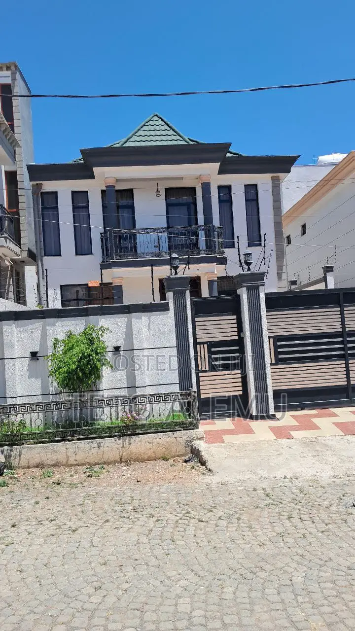 5bdrm House in የሚሸጥ ቤት አያት, Bole for sale